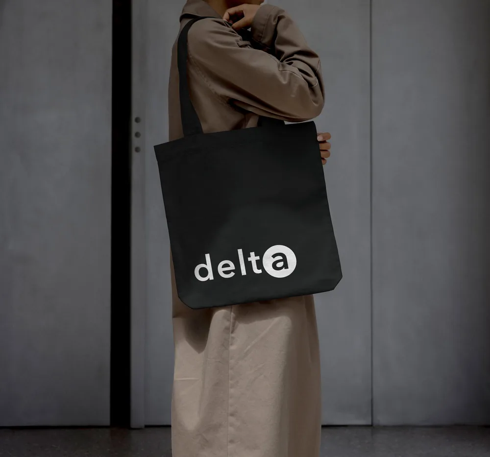 Tote bag con la nueva marca de Delta