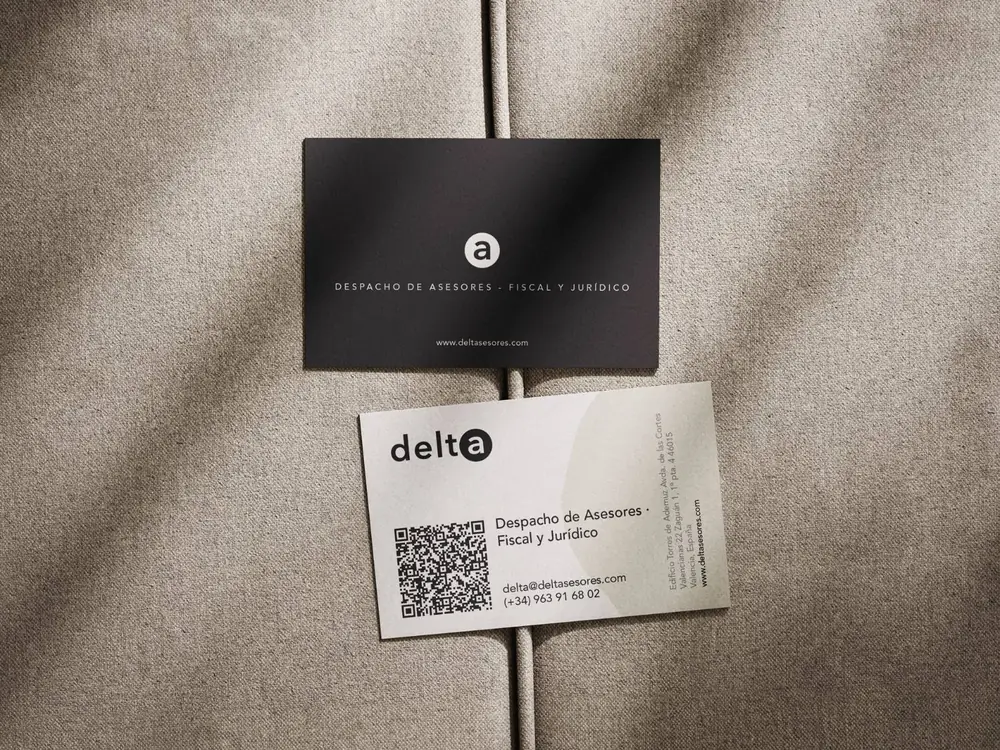 B2B branding: business cards for the Delta firm